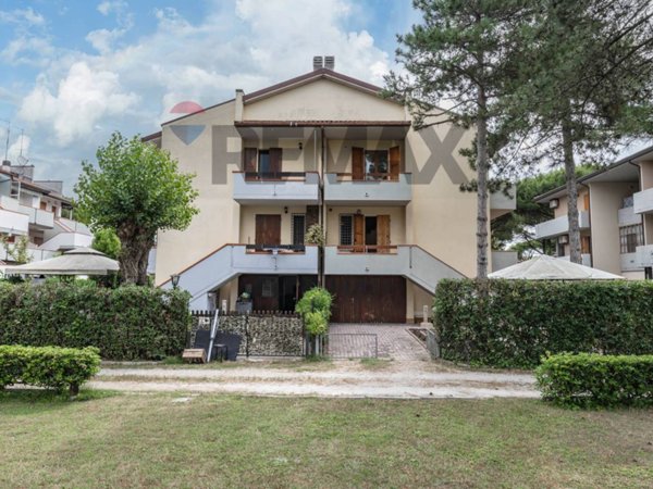 casa indipendente in vendita a Ravenna in zona Lido Adriano