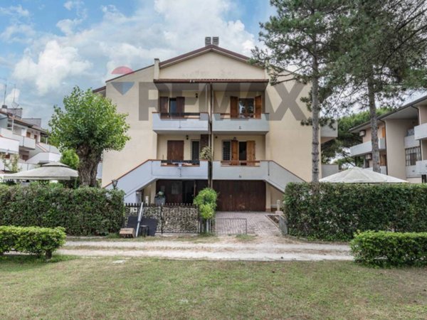casa indipendente in vendita a Ravenna in zona Lido Adriano
