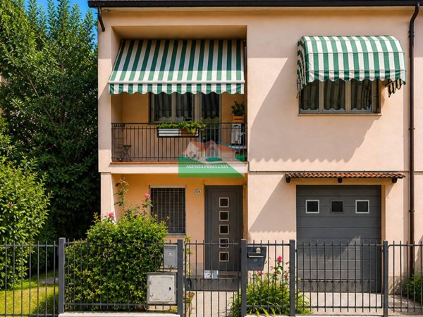 casa indipendente in vendita a Ravenna in zona Centro Storico