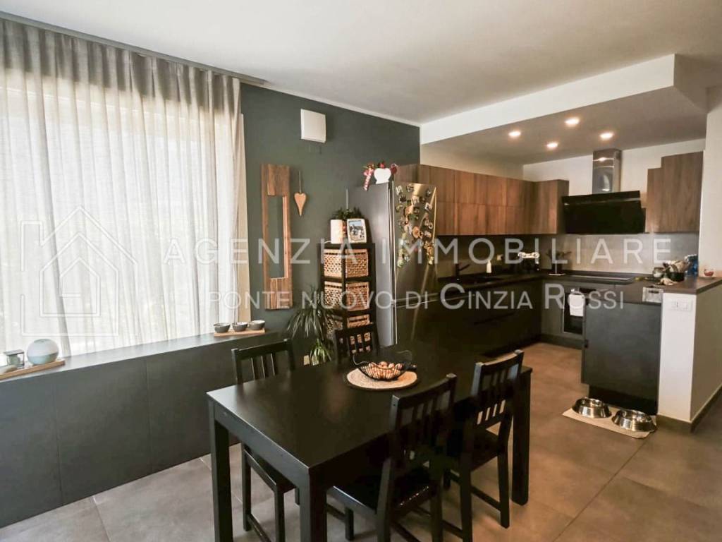 casa indipendente in vendita a Ravenna in zona Ponte Nuovo