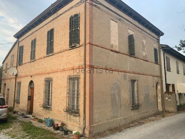 casa indipendente in vendita a Ravenna in zona Borgo Montone