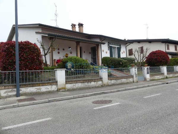 casa indipendente in vendita a Ravenna in zona San Michele