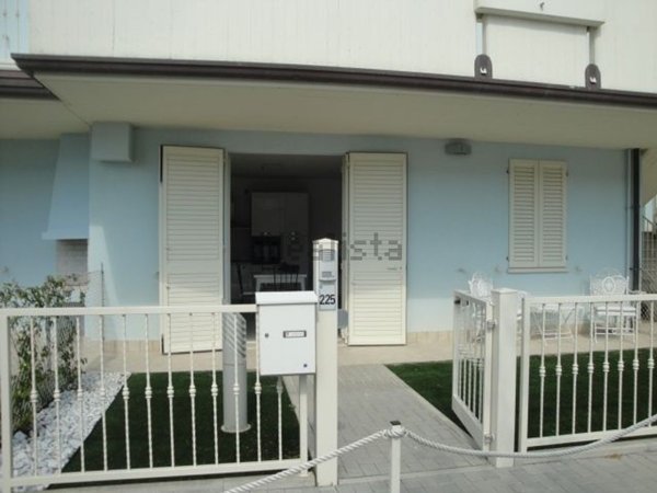 appartamento in vendita a Ravenna in zona Lido Adriano