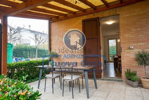 casa indipendente in vendita a Ravenna in zona Lido di Dante