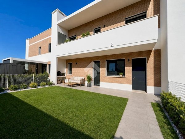 casa indipendente in vendita a Ravenna in zona Borgo Montone