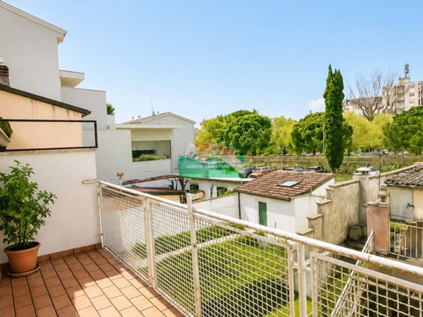 casa indipendente in vendita a Ravenna in zona Centro Storico