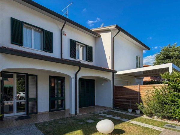 casa indipendente in vendita a Ravenna in zona Ponte Nuovo