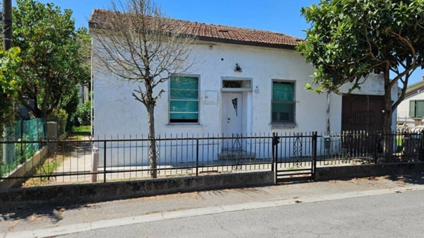 casa indipendente in vendita a Ravenna in zona Borgo Montone