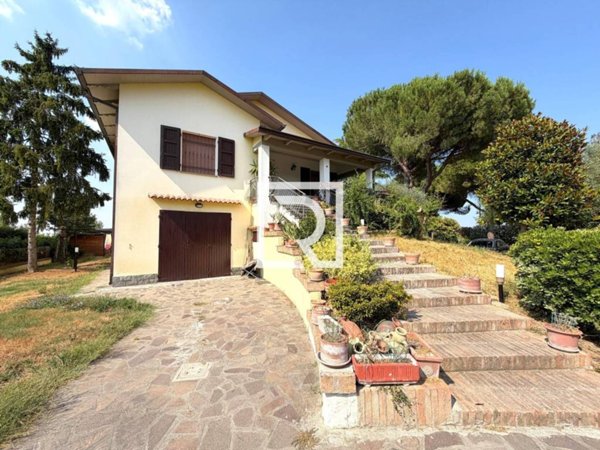 casa indipendente in vendita a Ravenna in zona Santo Stefano