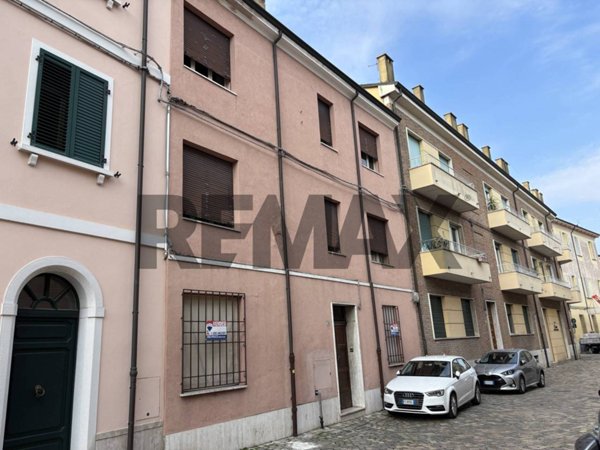 casa indipendente in vendita a Ravenna in zona Centro Storico