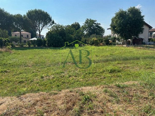 terreno edificabile in vendita a Ravenna in zona Carraie