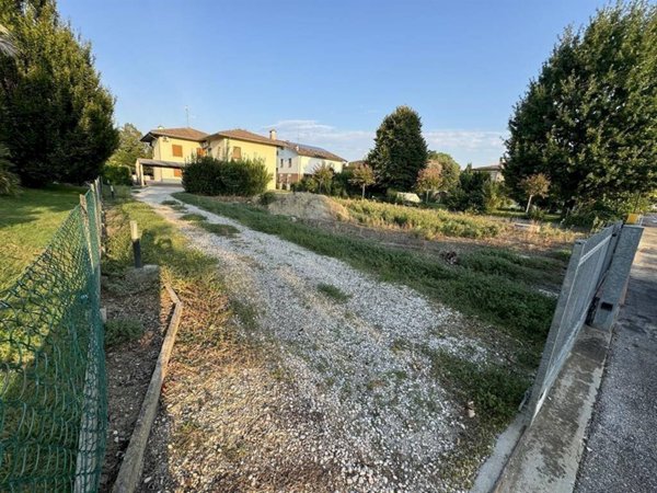 terreno edificabile in vendita a Ravenna