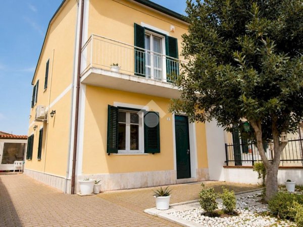 casa indipendente in vendita a Ravenna in zona Borgo Montone