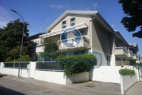 casa indipendente in vendita a Ravenna