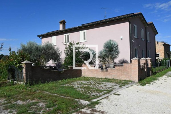casa indipendente in vendita a Ravenna in zona Ammonite