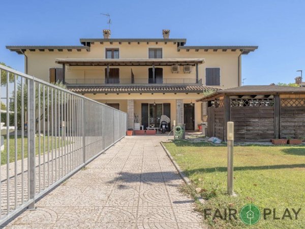 casa indipendente in vendita a Ravenna in zona Madonna dell'Albero