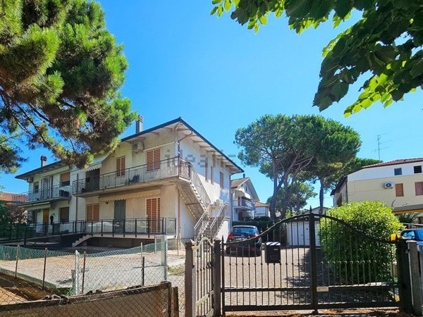 appartamento in vendita a Ravenna in zona Punta Marina Terme