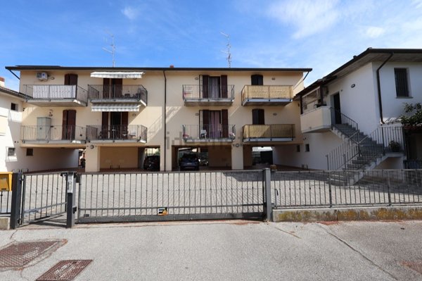 appartamento in vendita a Ravenna in zona Fosso Ghiaia