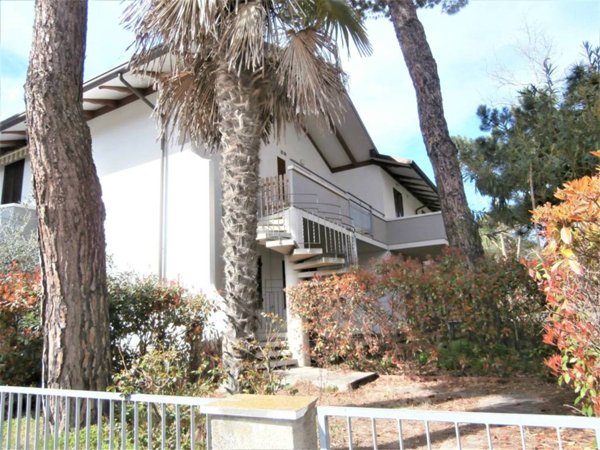 casa indipendente in vendita a Ravenna in zona Lido di Savio