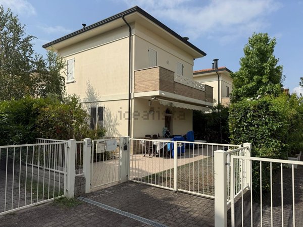 appartamento in vendita a Ravenna in zona Punta Marina Terme