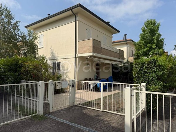 appartamento in vendita a Ravenna in zona Punta Marina Terme