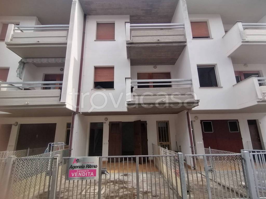 casa indipendente in vendita a Ravenna in zona Punta Marina Terme