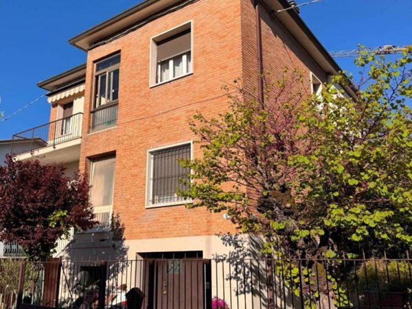 casa indipendente in vendita a Ravenna in zona Centro Storico