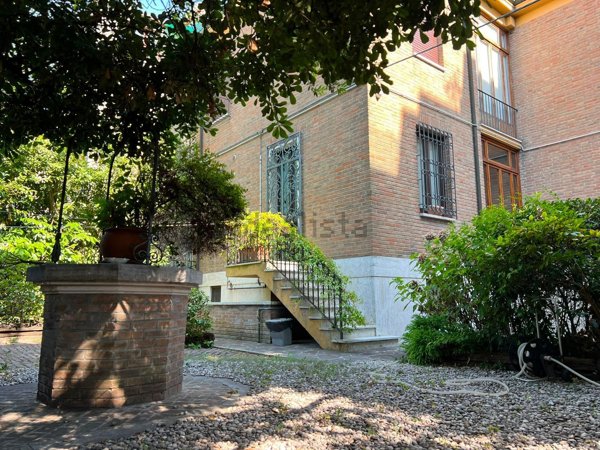 casa indipendente in vendita a Ravenna in zona Centro Storico
