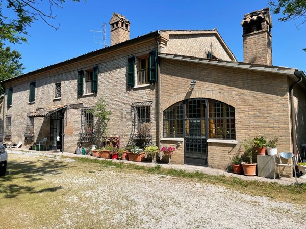 casa indipendente in vendita a Ravenna