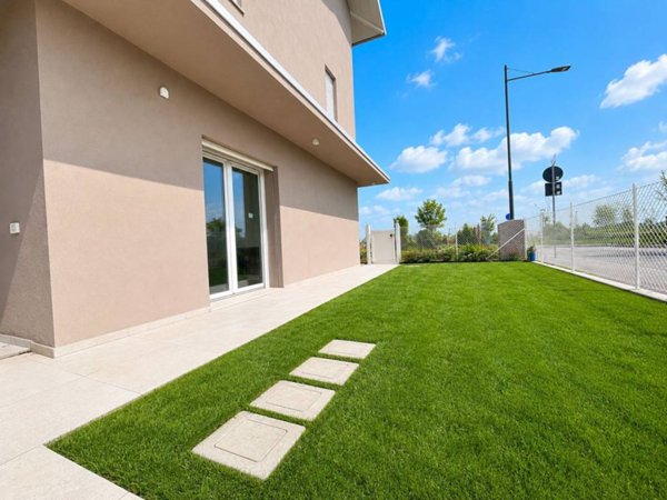 appartamento in vendita a Ravenna in zona Lido di Classe