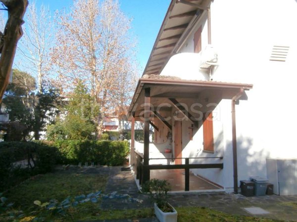 casa indipendente in vendita a Ravenna in zona Lido di Classe