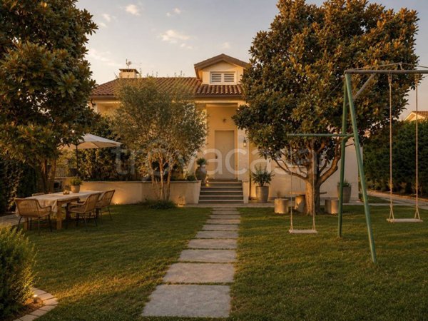 casa indipendente in vendita a Ravenna