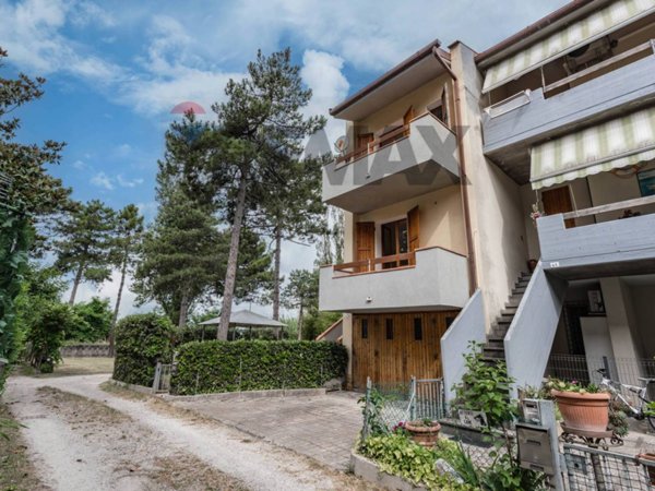 casa indipendente in vendita a Ravenna in zona Lido Adriano