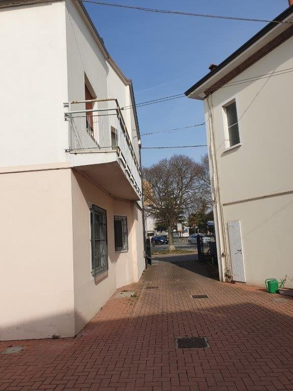 appartamento in vendita a Ravenna in zona Borgo Montone