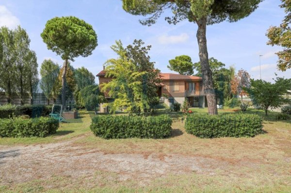 casa indipendente in vendita a Ravenna