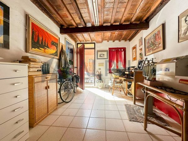 casa indipendente in vendita a Ravenna in zona Centro Storico