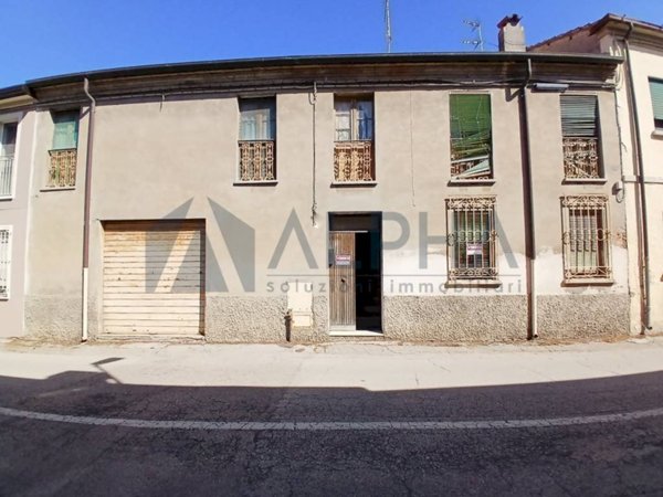 casa indipendente in vendita a Ravenna in zona Sant'Alberto