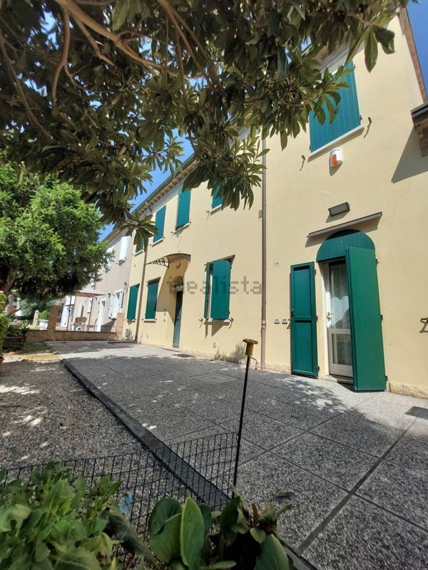 casa indipendente in vendita a Ravenna