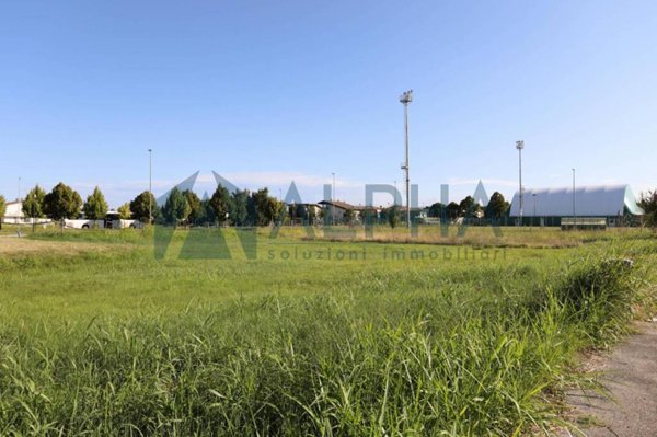 terreno edificabile in vendita a Ravenna in zona San Pietro in Campiano