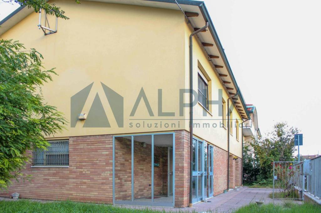 casa indipendente in vendita a Ravenna