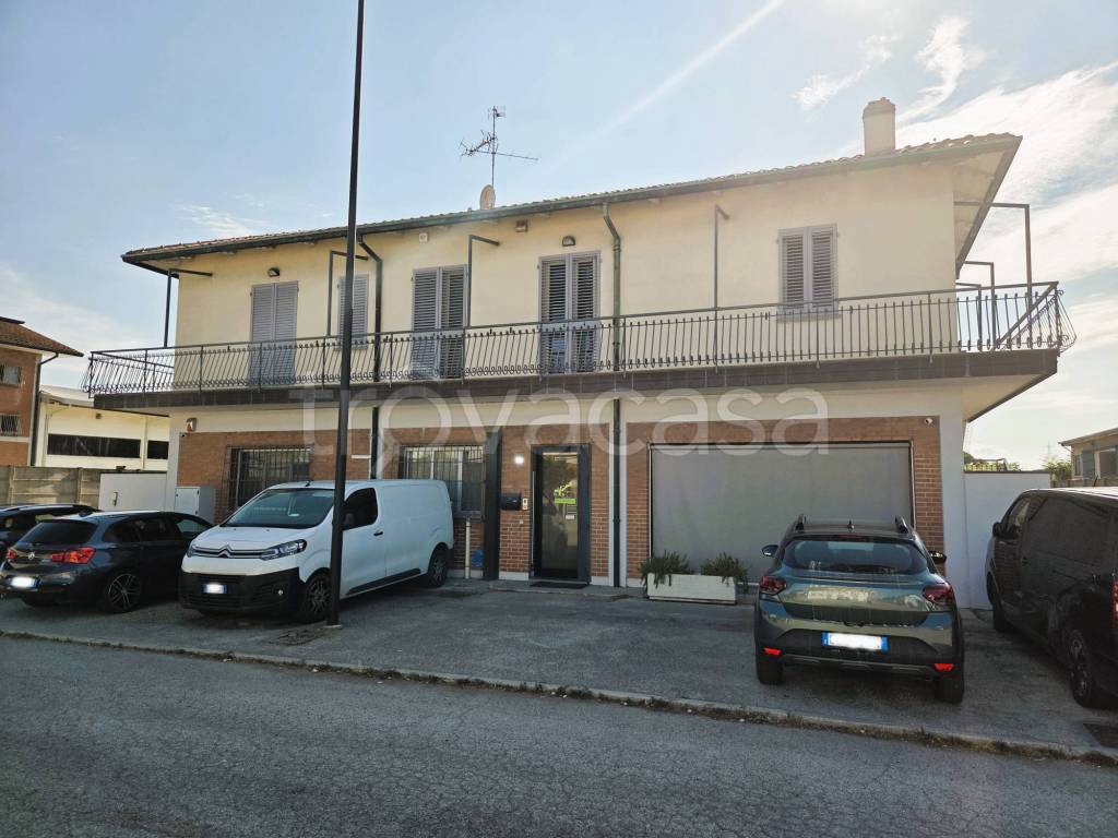 locale commerciale in vendita a Ravenna