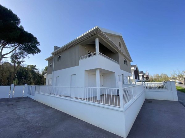 casa indipendente in vendita a Ravenna in zona Lido di Savio