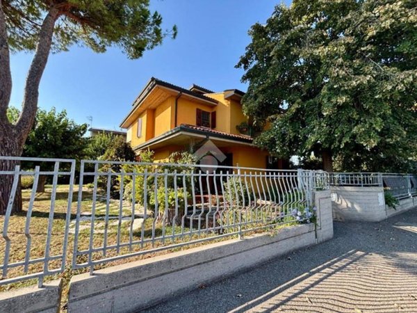 casa indipendente in vendita a Ravenna in zona Ammonite