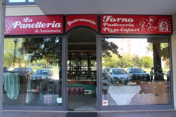 locale commerciale in vendita a Ravenna in zona Borgo Montone