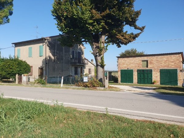 casa indipendente in vendita a Ravenna