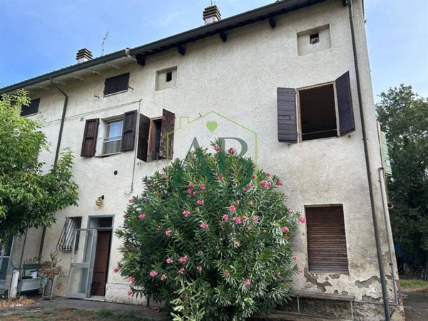 casa indipendente in vendita a Ravenna in zona Piangipane