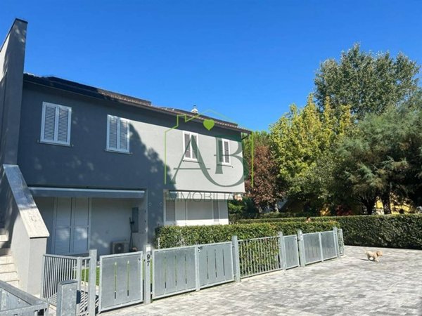 appartamento in vendita a Ravenna in zona Lido Adriano