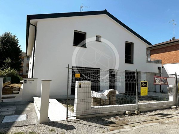 casa indipendente in vendita a Ravenna in zona Centro Storico