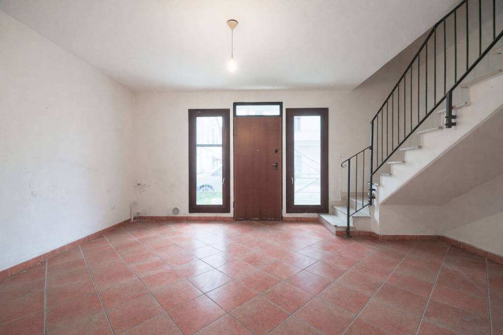 casa indipendente in vendita a Ravenna in zona Classe