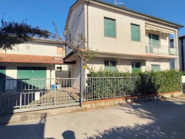 casa indipendente in vendita a Ravenna in zona Classe